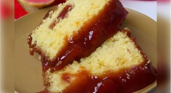 Bolo de fubá com goiabada esse já sai do forno recheado pronto para cobrir e comer