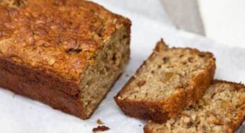 Bolo de aveia com banana maçã e nozes