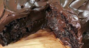 Bolo de Chocolate Molhadinho a melhor receita para amantes de chocolate –